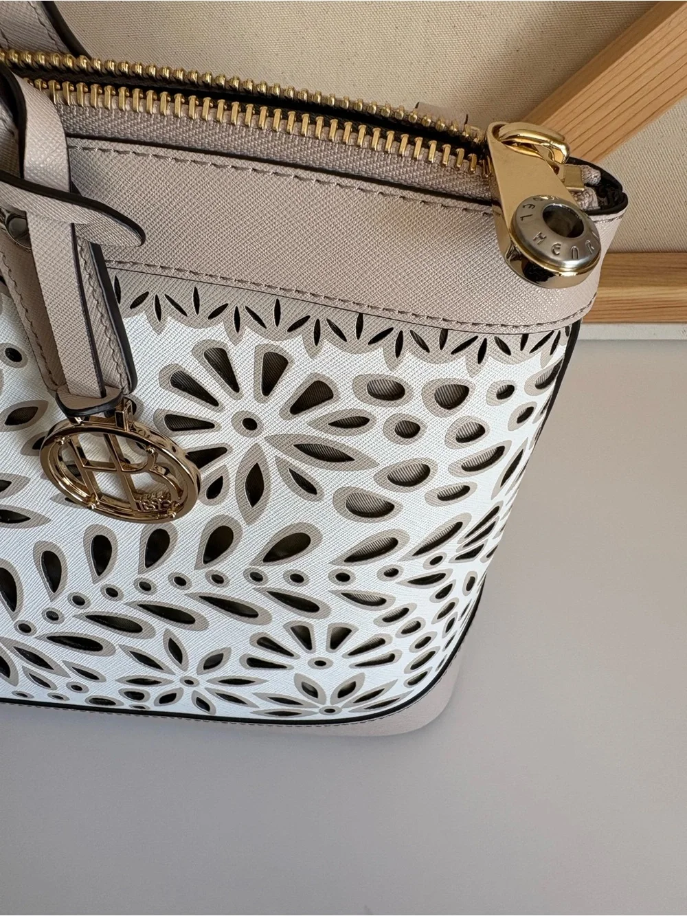 henri bendel laser cut satchel w crossbody NWT rare - Picture 2 of 11